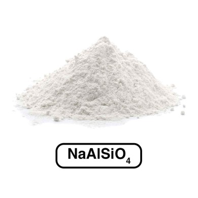 N&eacute;ph&eacute;line sy&eacute;nite